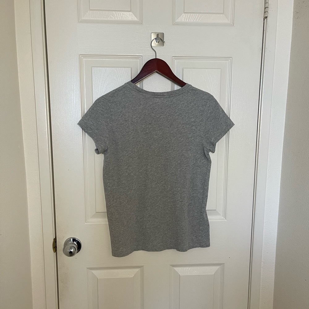 Levi’s Tee - Picture 2 of 3